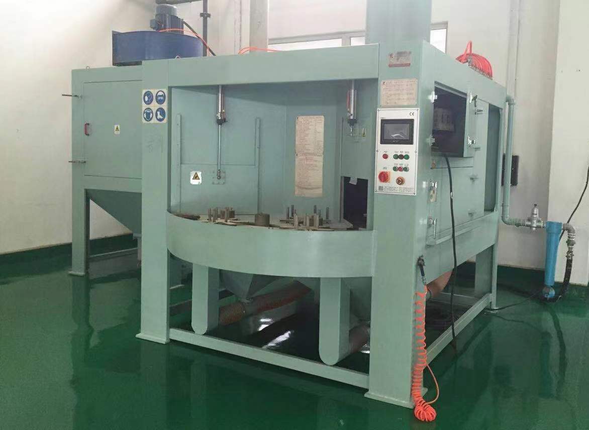 1639573317201795.jpg 自動(dòng)轉(zhuǎn)盤噴砂機(jī).jpg